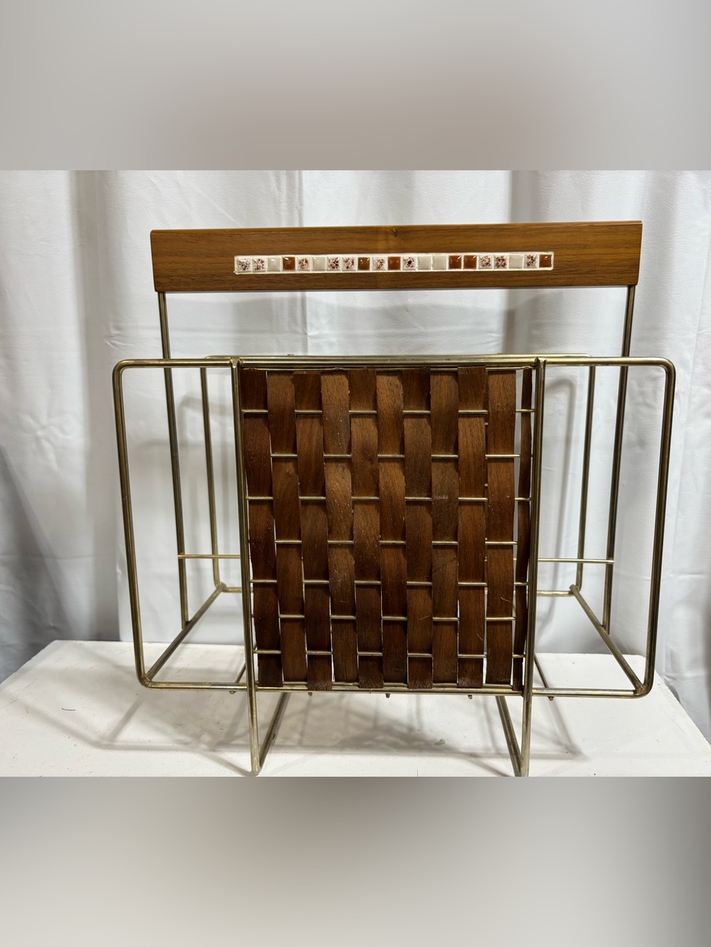 Vintage MCM magazine holder